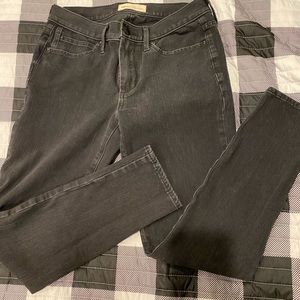 GAP TRUE SKINNY JEANS